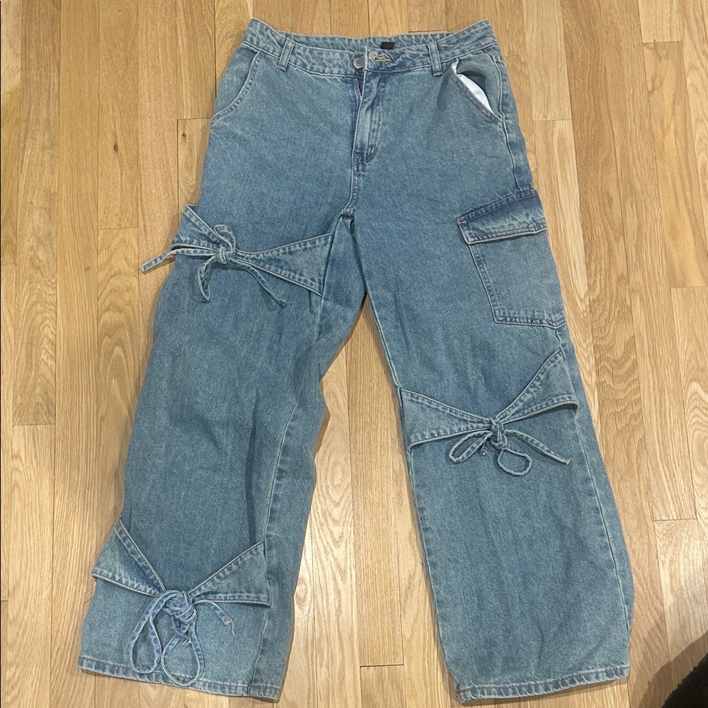 Cider size small jeans with bow detail